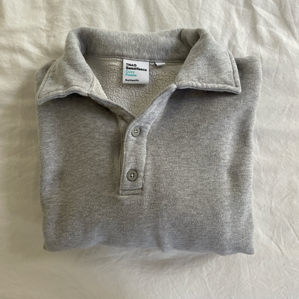 Aritzia Gray Sweatshirt